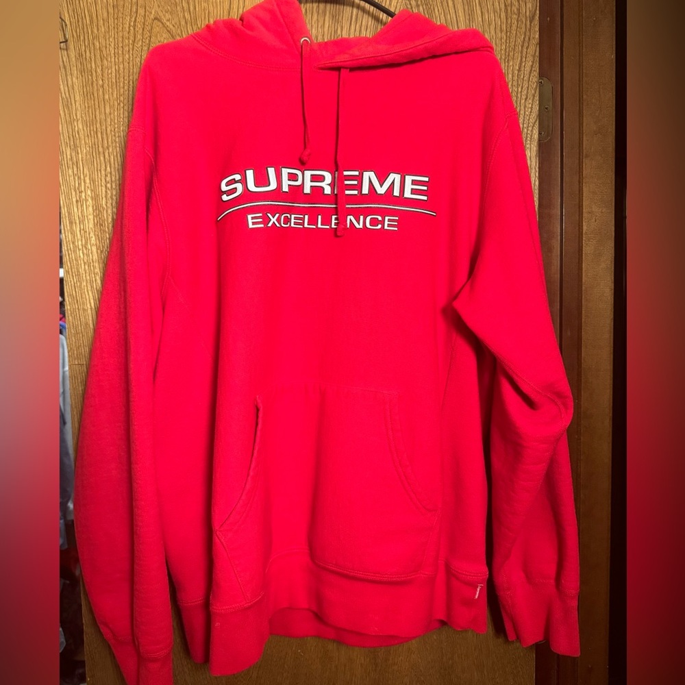 Authentic Supreme Sweatshirt